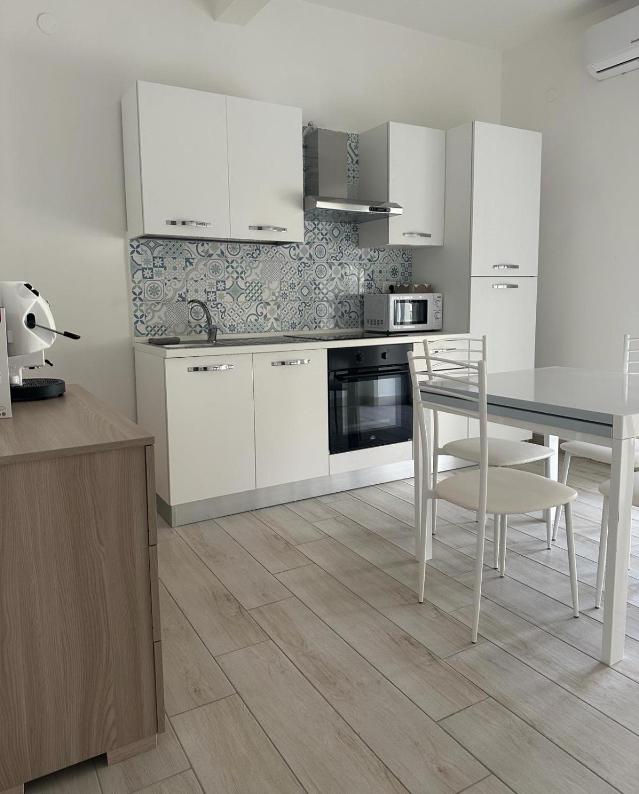Appartamento Rent House Scauri Minturno Esterno foto