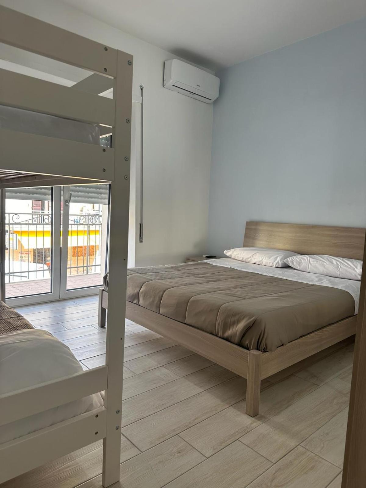Appartamento Rent House Scauri Minturno Esterno foto